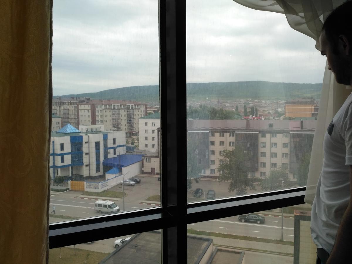 Hotel Kavkaz Gudermes Exteriér fotografie